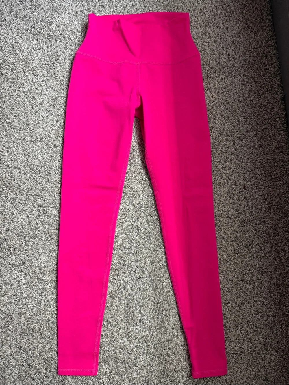 ALO Yoga Women’s Bright Pink High-Waist Leggings
